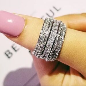 Elegant Silver Women's Ring